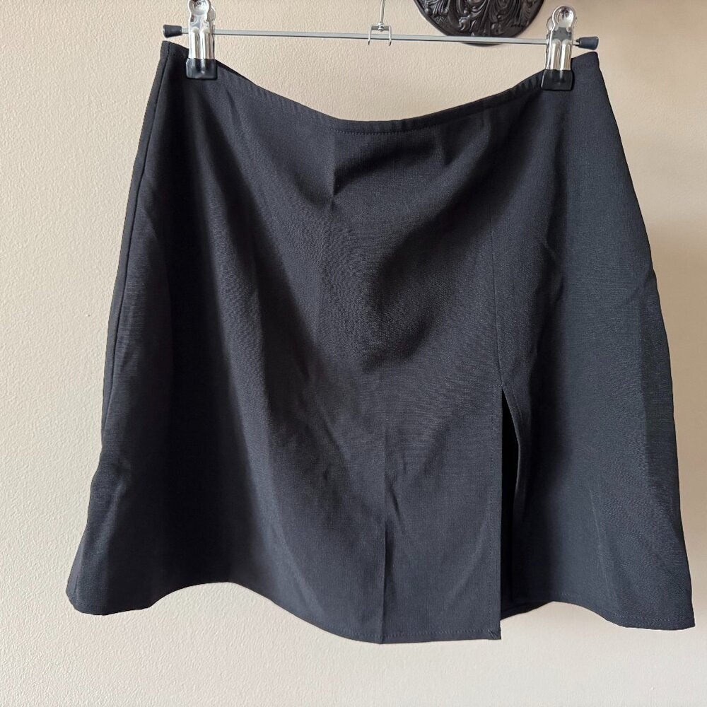 Lulu's black slit mini skirt